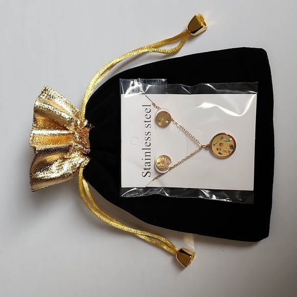 18K Gold Plated Necklace Earrings Set - Picture 7 of 10